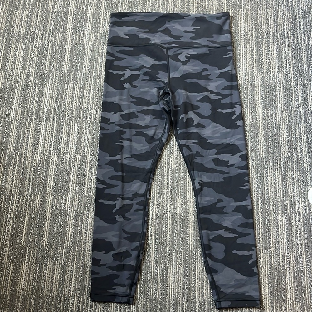 Athleta Camo Elation 7/8 Tight Leggings